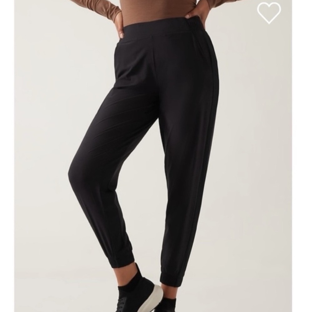 Athleta Brooklyn Jogger Pants in Black | Size 2, 26” Inseam